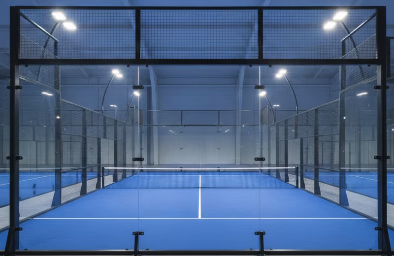 Városligeti Padel Club üvegfalú pályája